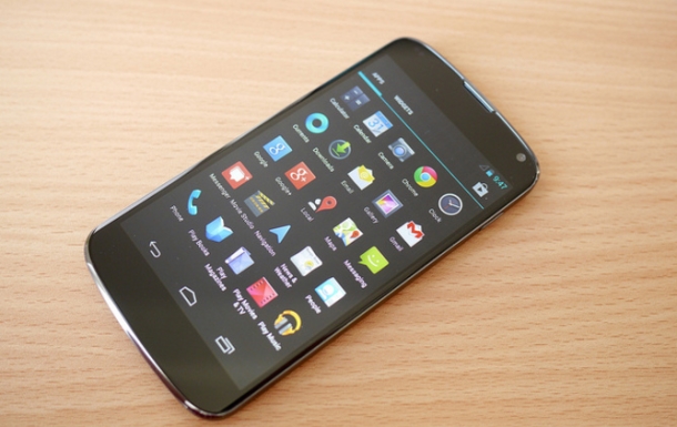 Many consider manufacturer’s versions of Android to be “bloatware” when compared with what’s available on Google’s own Nexus 4.