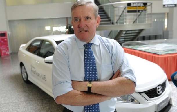 ndustry minister Ian Macfarlane will want to avoid the demise of the car industry under his watch. AAP