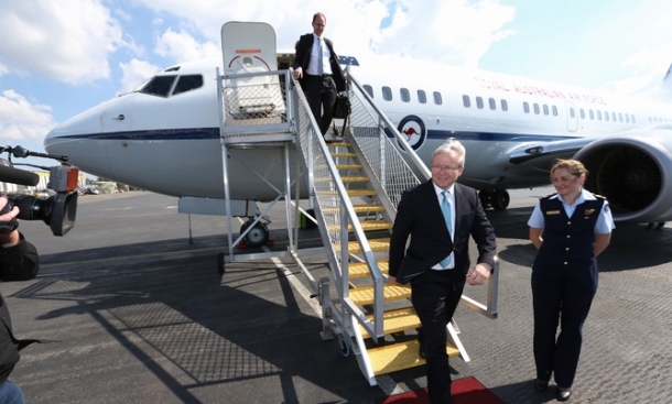 Kevin Rudd has much international diplomatic experience. AAP/Lyndon Mechielsen